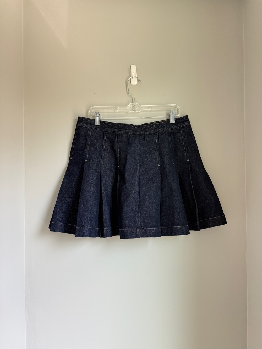 J. Crew Pleated Mini Denim Skirt Dark Wash Size 12 NEW Cotton Prep-Inspired - Picture 3 of 10